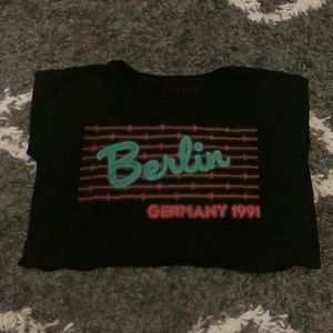 Altru Berlin Germany crop top size S